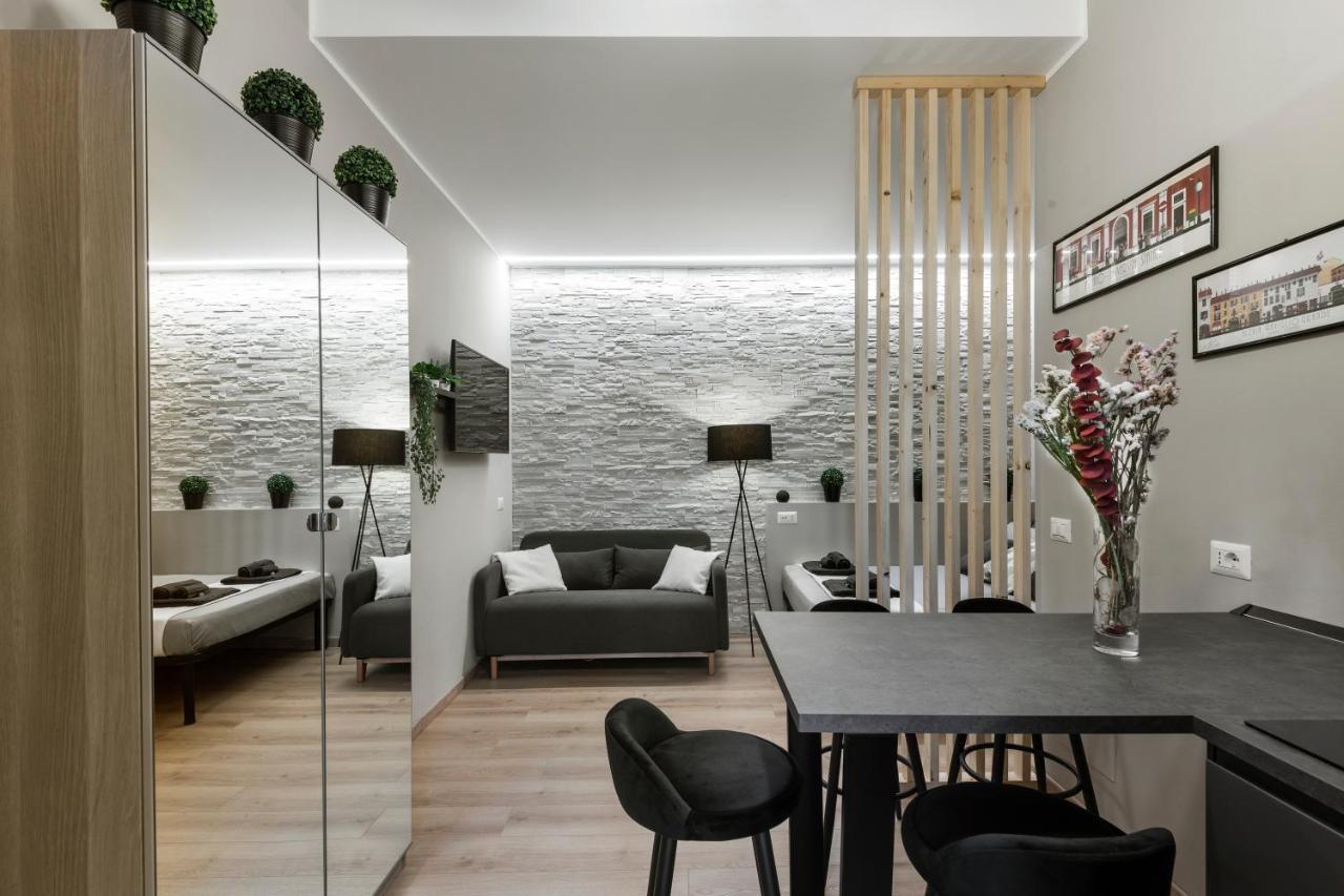 Super Modern And Design Apartment, A Due Passi Dai Navigli Milaan Buitenkant foto