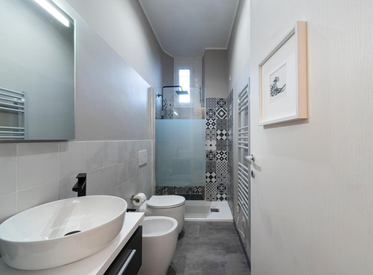 Super Modern And Design Apartment, A Due Passi Dai Navigli Milaan Buitenkant foto