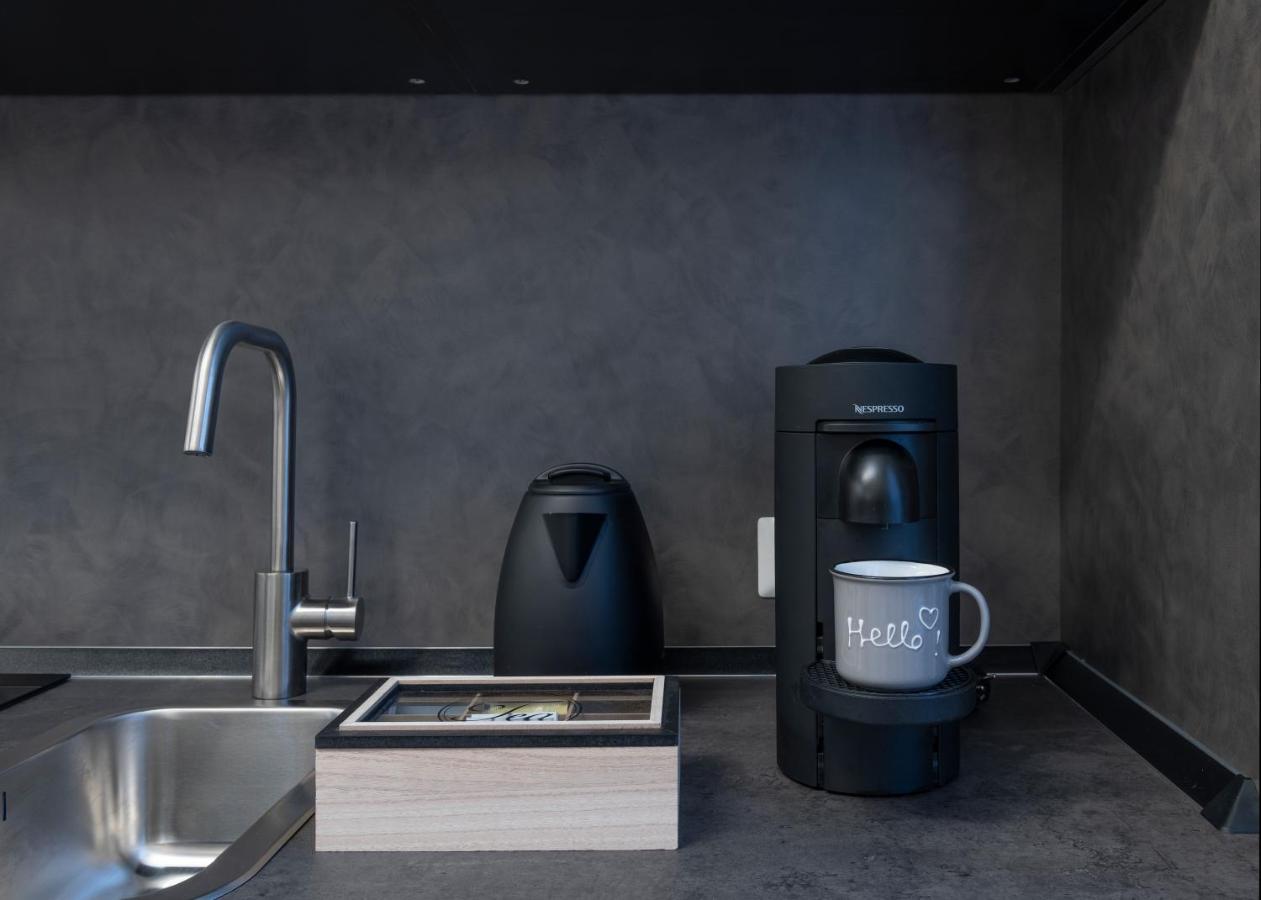Super Modern And Design Apartment, A Due Passi Dai Navigli Milaan Buitenkant foto