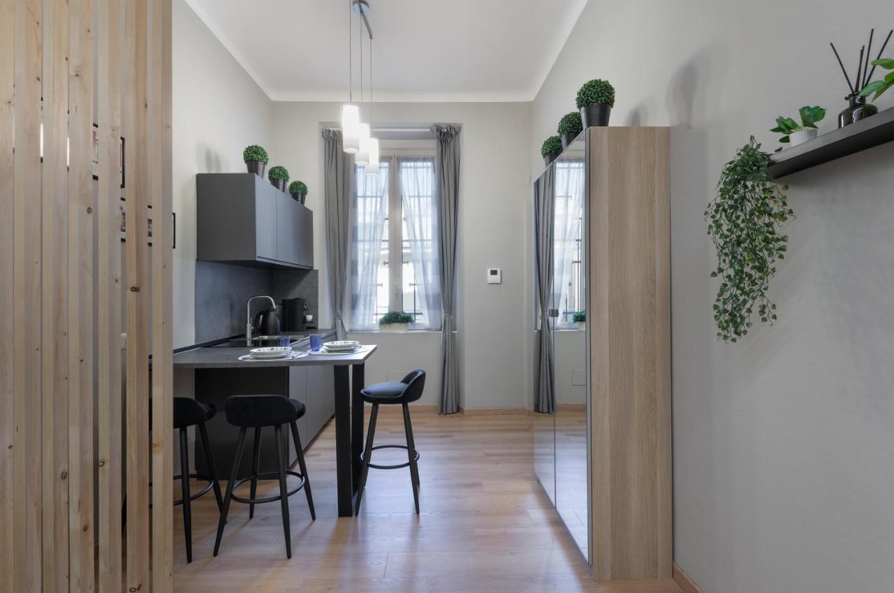 Super Modern And Design Apartment, A Due Passi Dai Navigli Milaan Buitenkant foto